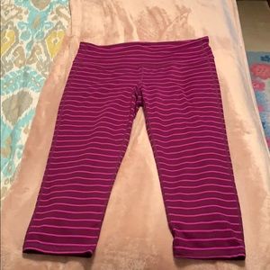 Athleta workout capri - large